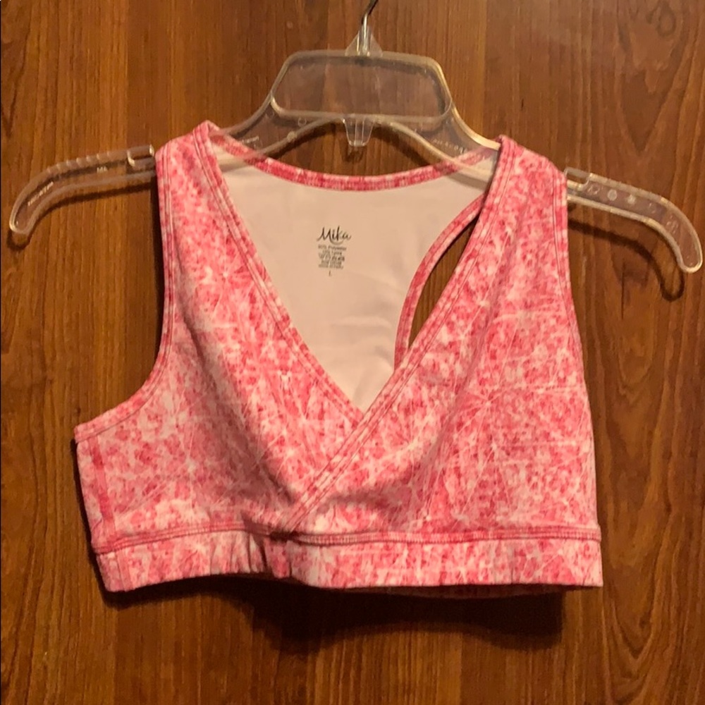 Crop top for exercise